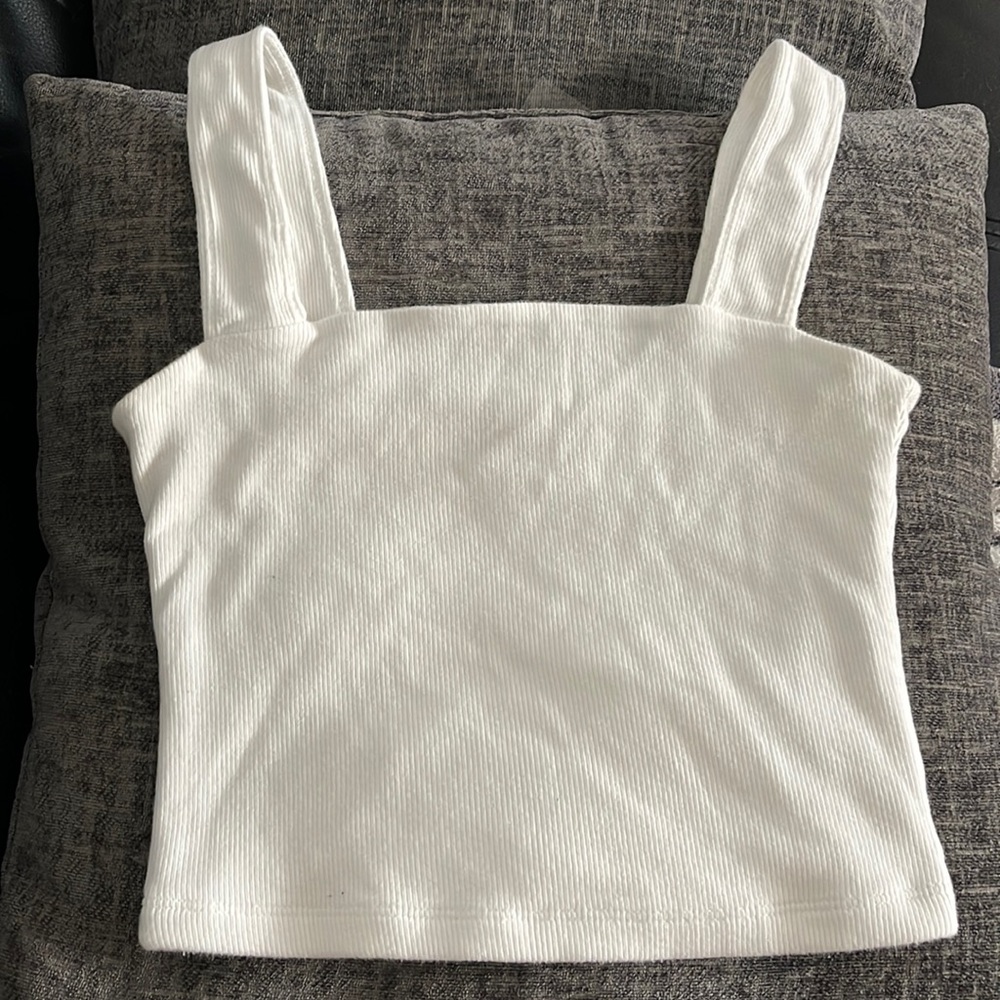 White crop top